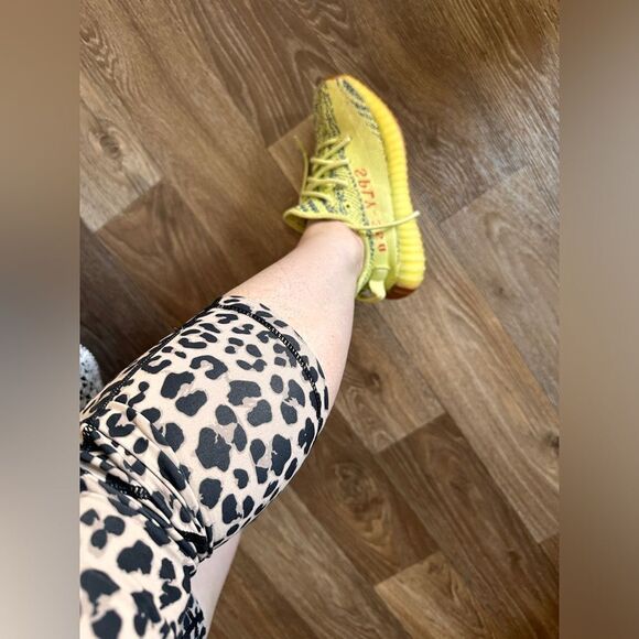 Adidas Yeezy Boost 350 V2 Semi Frozen Yellow - Size 4 Junior (Women's 5.5) - Picture 15 of 16